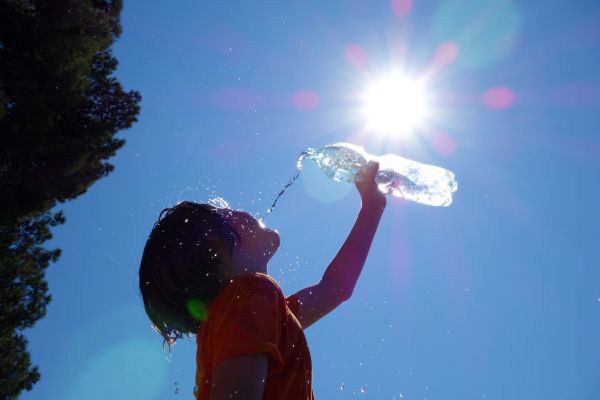 Managing hot flashes naturally (1)